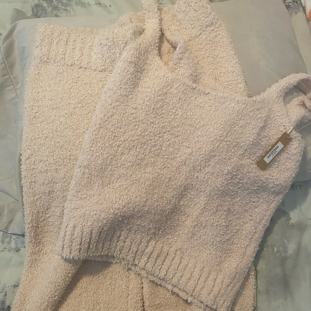 NWT Skims Cozy Set